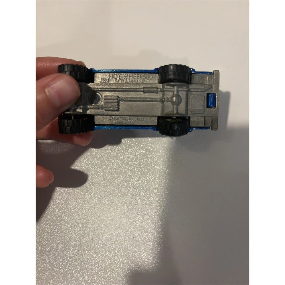 Hot Wheels 1980s Jeep Scrambler Blue/yellow